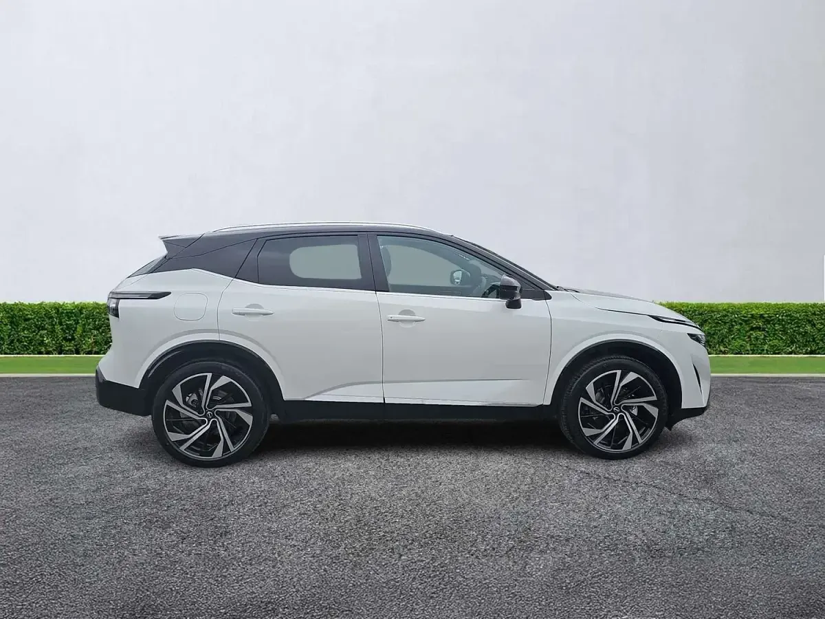 New Nissan Qashqai Tekna+ 2026 Prl wht+blk rf SUV