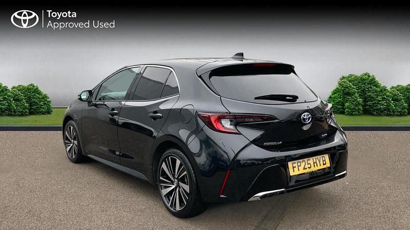 Used Toyota Corolla Design 140 HP (102 kW) 2025 Eclipse black Hatchback
