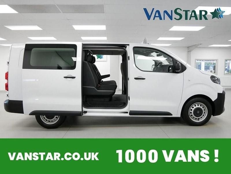 Used Citroën Dispatch 145 HP (106 kW) 2024 White MPV