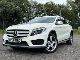 Mercedes GLA220