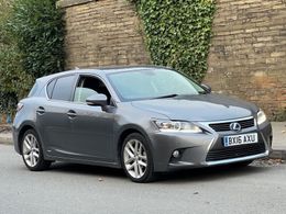 Lexus CT200h