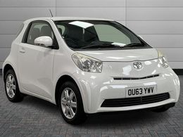 Toyota iQ