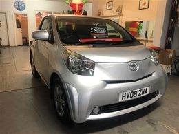 Toyota iQ