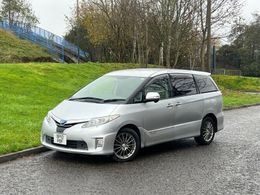 Toyota Estima Hybrid