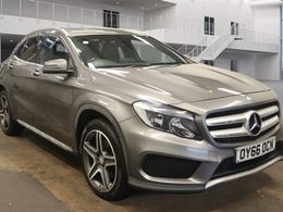 Mercedes GLA220