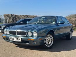 Jaguar XJ8