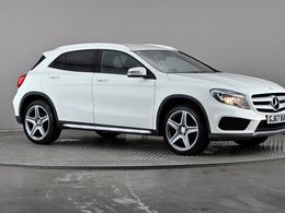 Mercedes GLA220