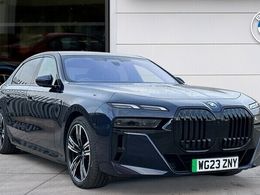 BMW i7