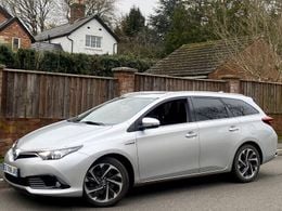 Toyota Auris Hybrid