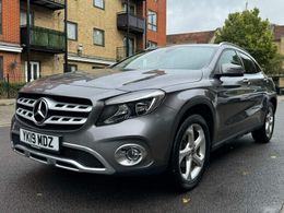 Mercedes GLA220