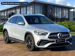 Mercedes GLA220