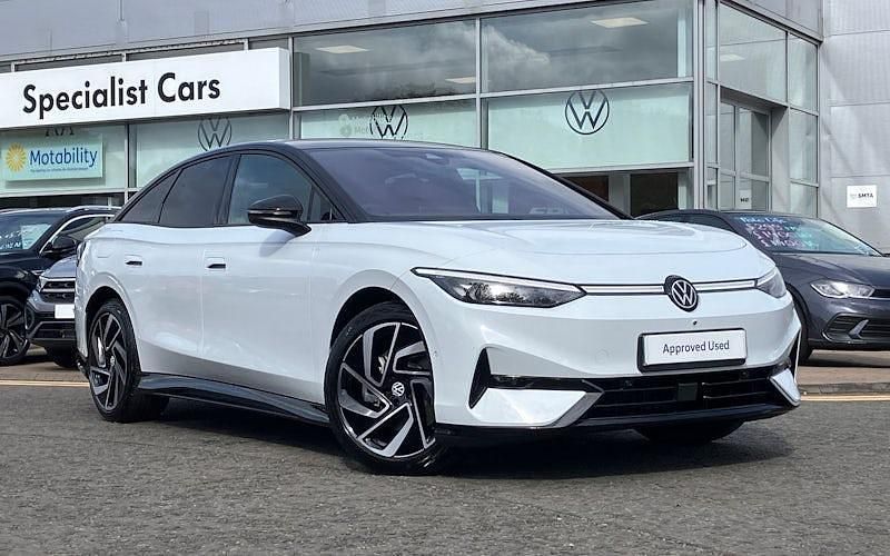 White Used 2025 VW ID.7 Pro Sedan | £41,995 (Fair price) - Image 1/4