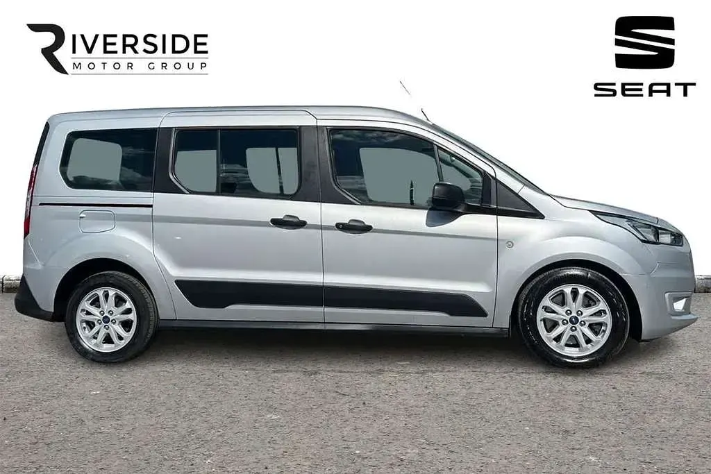 Used Ford Grand Tourneo Connect Zetec 120 HP (88 kW) 2019 Silver MPV