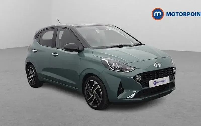 Used Hyundai i10 Premium 67 HP (49 kW) 2023 Hatchback