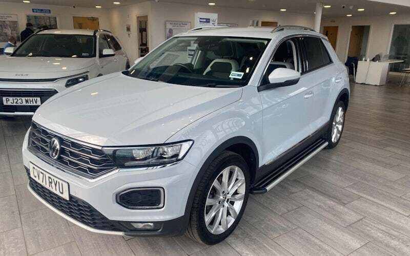 White silver Used 2021 VW T-Roc SEL SUV | £21,399 (Fair price) - Image 1/4