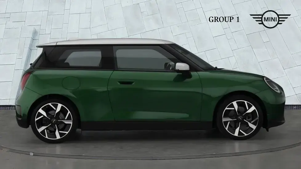 Used Mini Cooper Exclusive 135 kW (184 HP) 2025 British racing green iv Hatchback