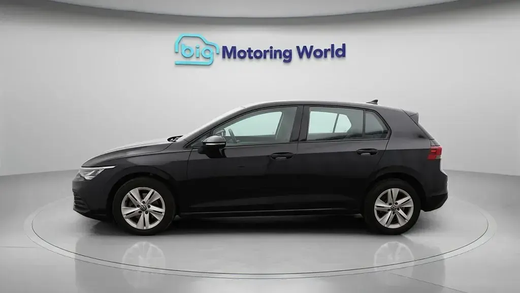 Usado VW Golf VIII S 115 CV (84 kW) 2022 Negro Utilitario