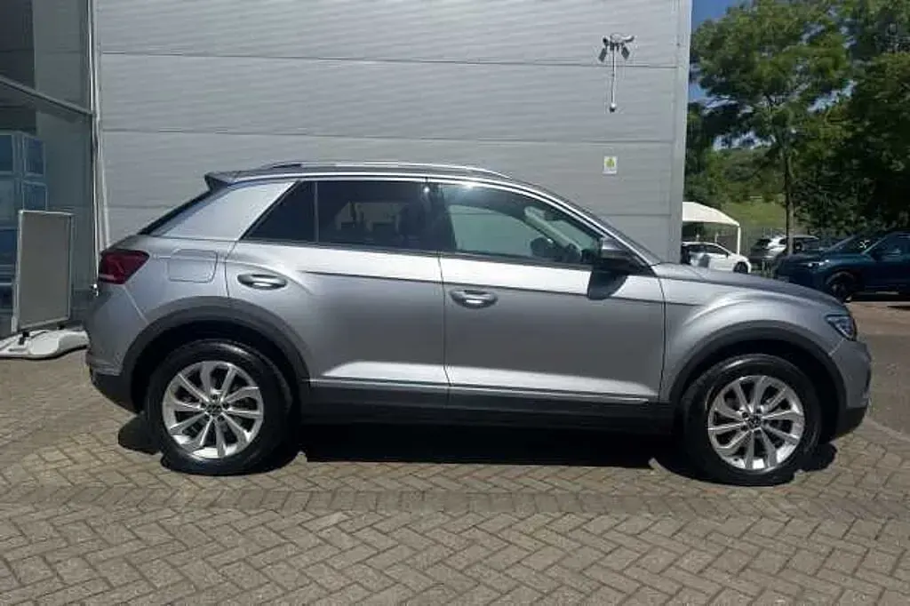 Used VW T-Roc Style 150 HP (110 kW) 2023 Silver SUV