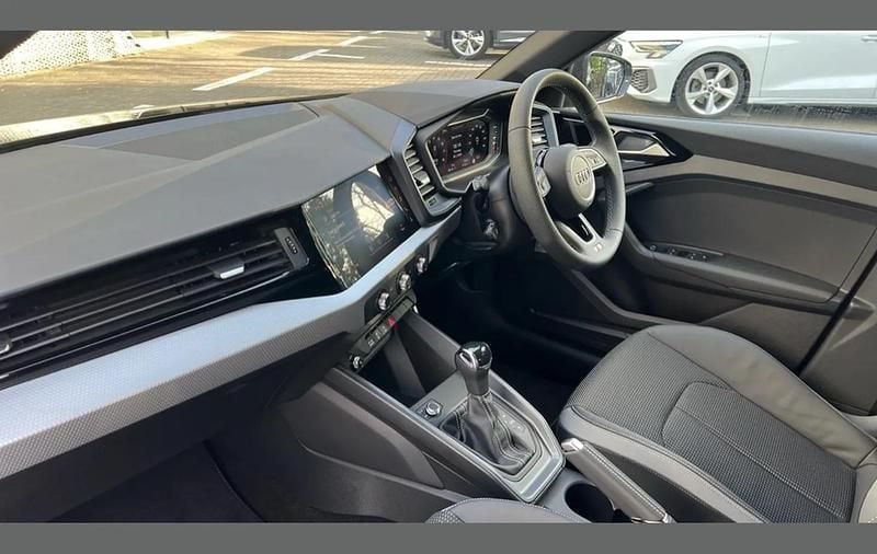 Ny Audi A1 S-Line 147 HK (108 kW) 2026 Svart SUV