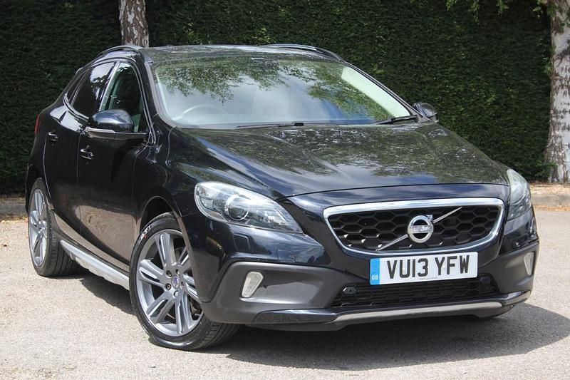 Used Volvo V40 2013 Black Hatchback