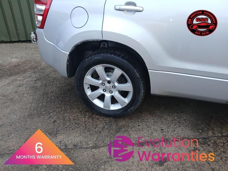 Used Suzuki Grand Vitara SZ5 129 HP (94 kW) 2011 Silver Estate