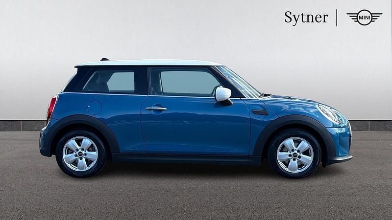 Used Mini Cooper Classic 134 HP (98 kW) 2022 Blue Hatchback