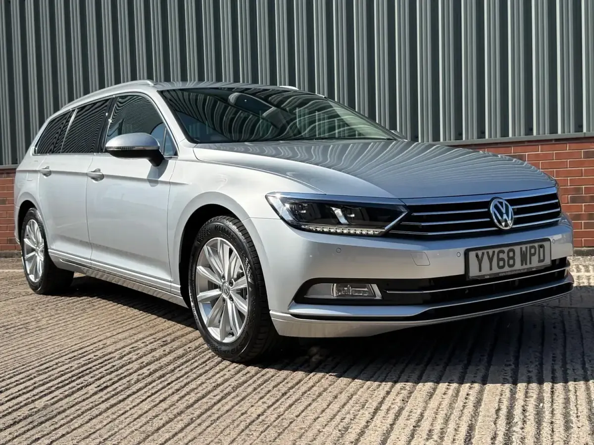 Used VW Passat Business 150 HP (110 kW) 2019 Silver Estate