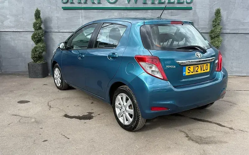 Used Toyota Yaris 101 HP (74 kW) 2013 Hatchback