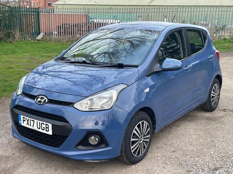 Used Hyundai i10 SE 83 HP (61 kW) 2017 Blue Hatchback