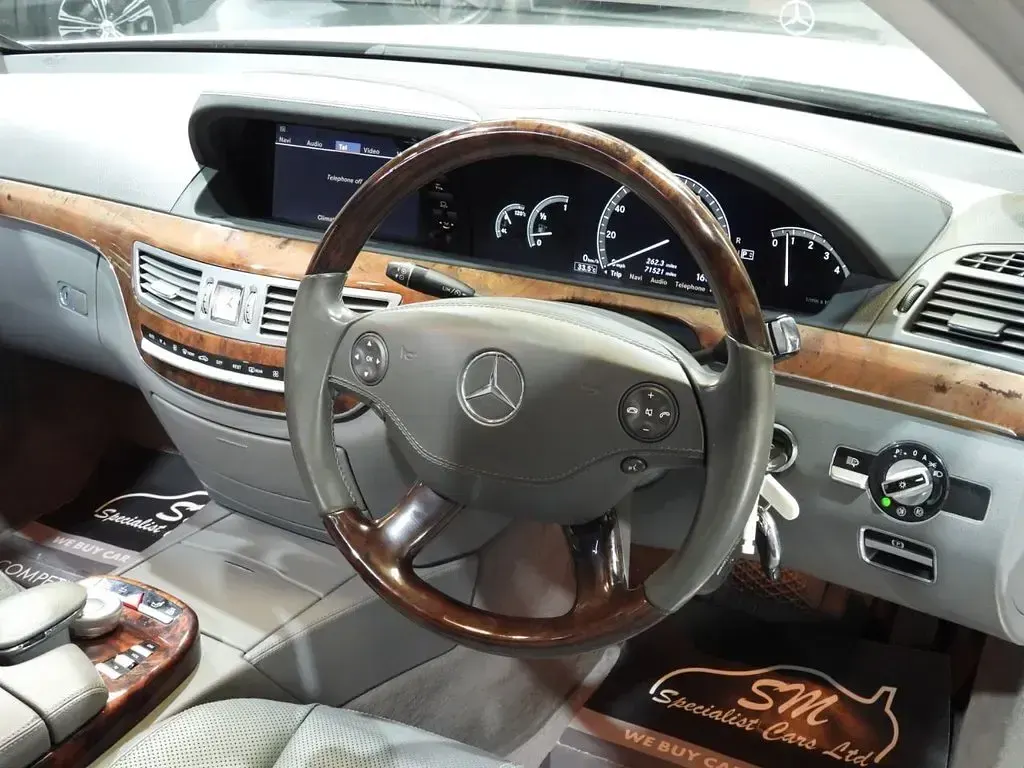 Used Mercedes S320 231 HP (169 kW) 2006 Silver Sedan