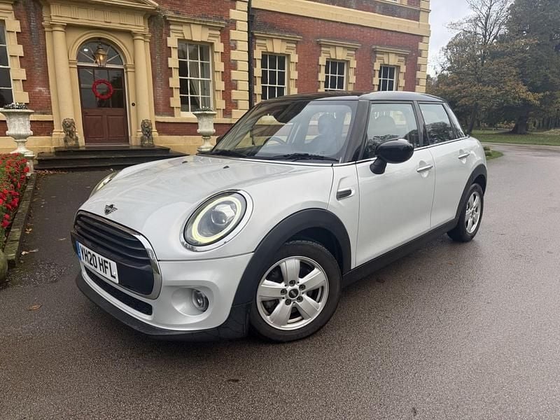 Silver Used 2020 Mini Cooper Classic Hatchback | £14,950 (Fair price) - Image 1/4