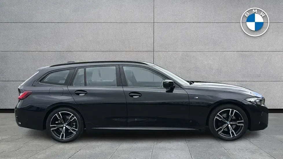 Used BMW 320 M Sport 181 HP (133 kW) 2023 Black Estate