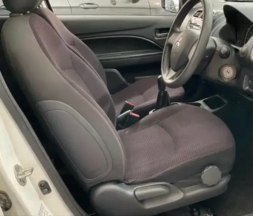 Used Mitsubishi Mirage 2014 White Hatchback