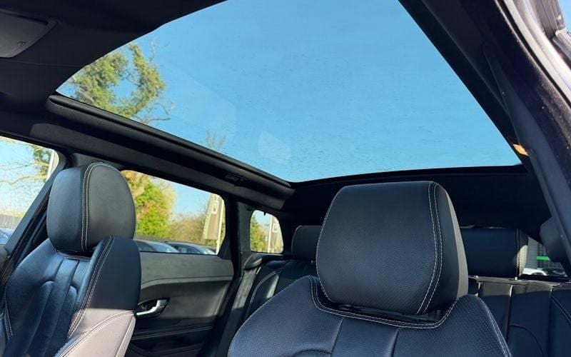 Used Land Rover Range Rover evoque Dynamic 190 HP (139 kW) 2015 Hatchback