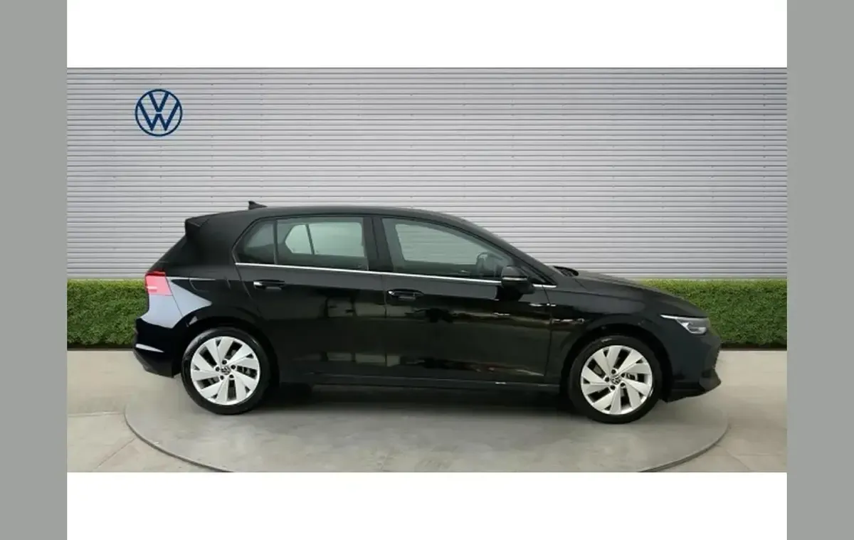 Used VW Golf VIII Style 150 HP (110 kW) 2025 Black Hatchback