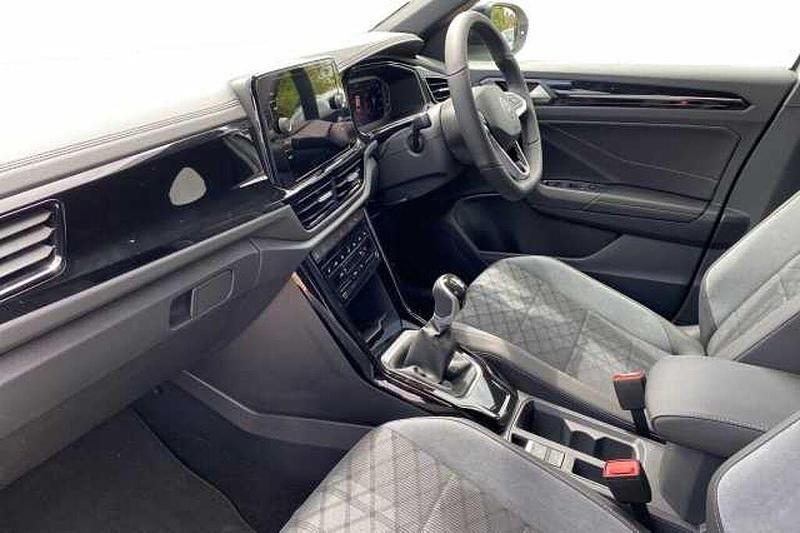 Used VW T-Roc Black Edition 150 HP (110 kW) 2025 Pure white with black roof SUV