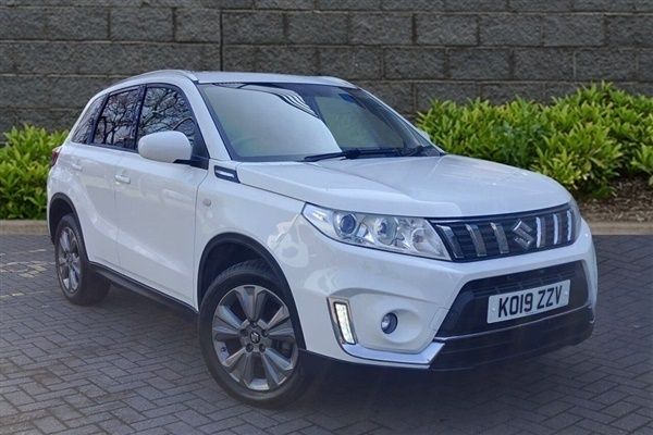 White Used 2019 Suzuki Vitara SZ-T SUV | £11,599 (Fair price) - Image 1/1