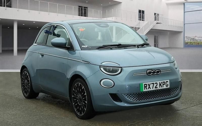 Used 2025 Fiat 500e La Prima Hatchback | £15,999 (Good price) - Image 1/2