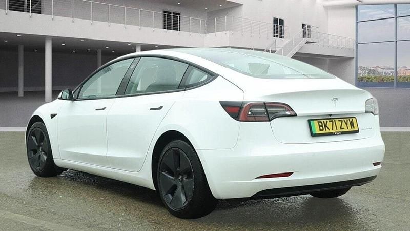 Used Tesla Model 3 Long Range AWD 254 kW (346 HP) 2021 White Sedan