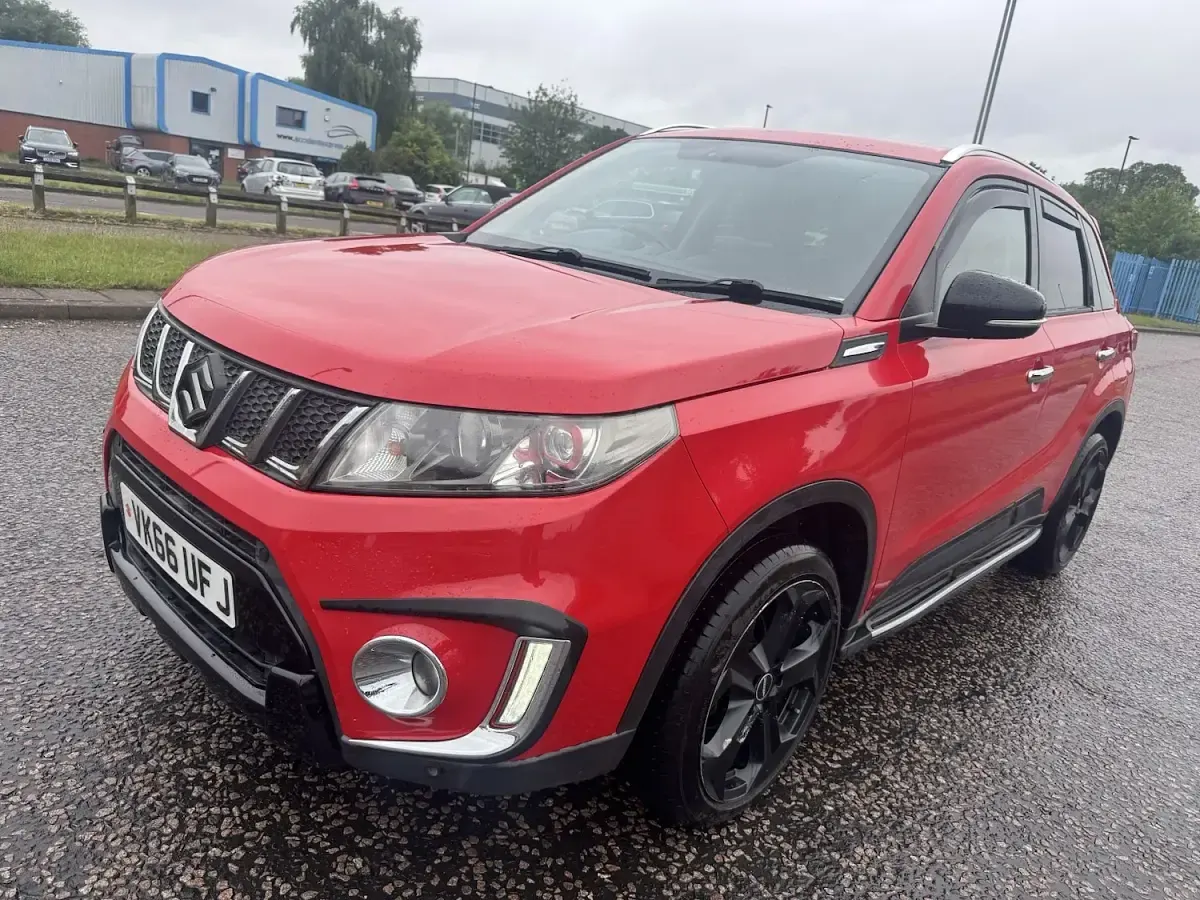 Used Suzuki Vitara 140 HP (102 kW) 2016 Red SUV