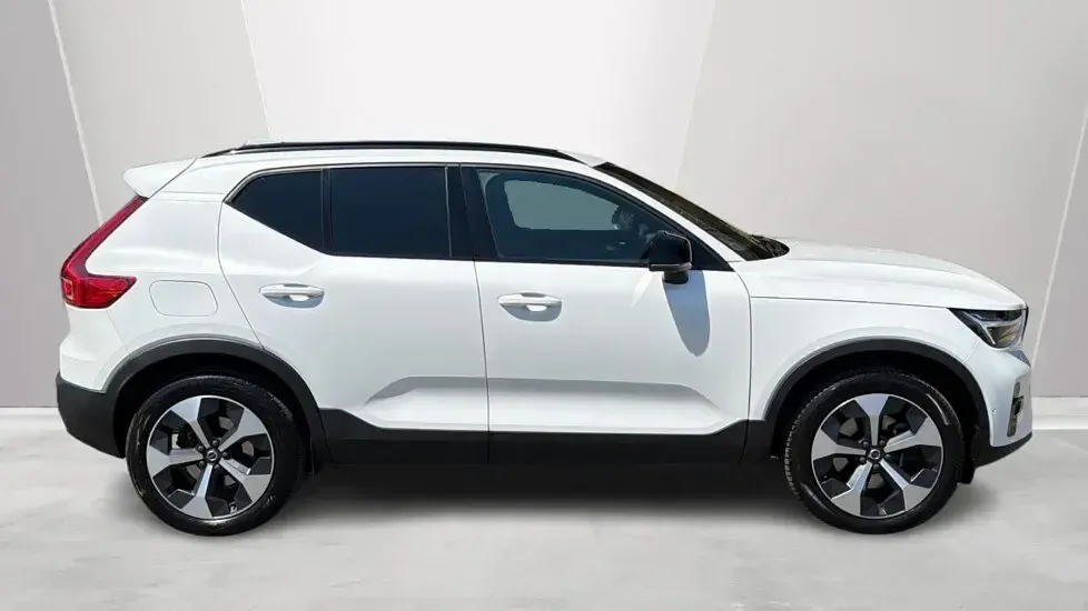 Used Volvo XC40 Ultimate 161 HP (118 kW) 2023 White SUV