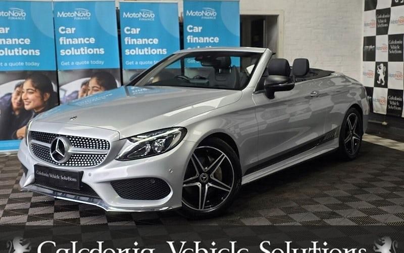 Usado Mercedes C220 Premium Plus 170 CV (125 kW) 2018 Plateado Descapotable