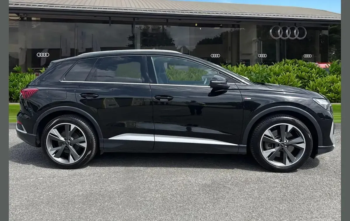 Used Audi Q4 e-tron S-Line 210 kW (286 HP) 2024 Black SUV