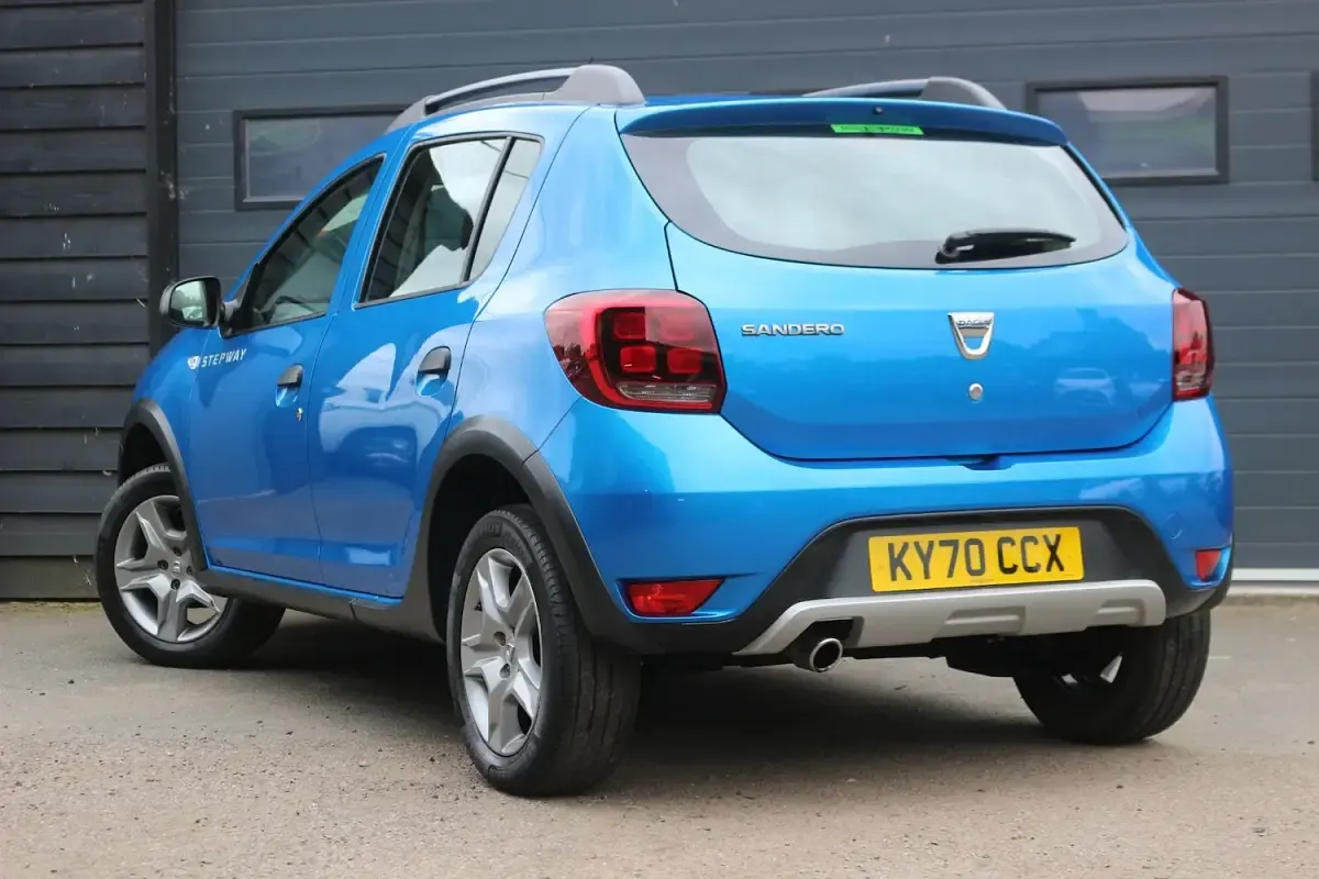 Used Dacia Sandero Essentiel 90 HP (66 kW) 2020 Blue Hatchback