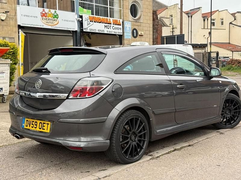 Second-hand Vauxhall Astra SRi 138 CP (101 kW) 2009 Gri Hatchback