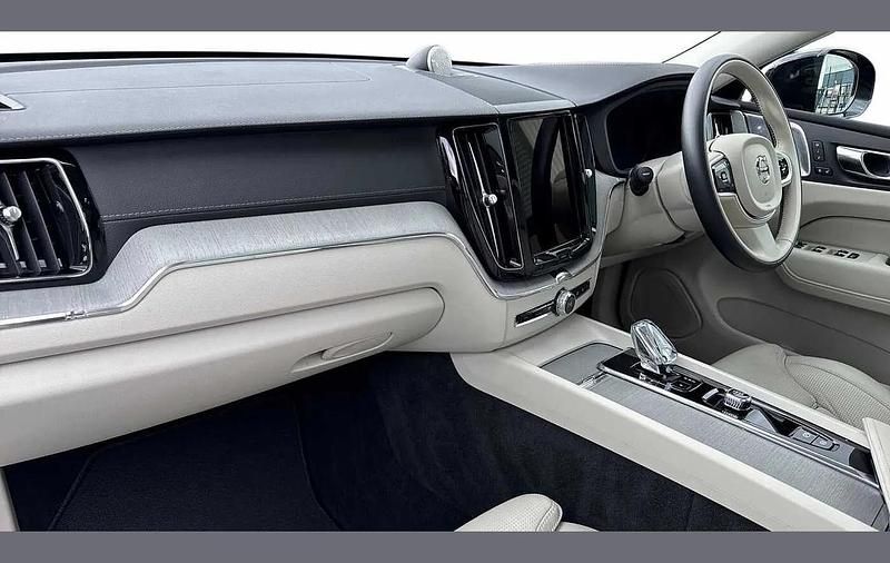 Used Volvo XC60 Ultra 247 HP (181 kW) 2025 Blue SUV