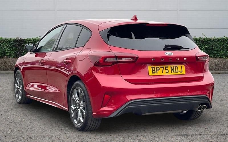 New Ford Focus ST-Line X 125 HP (91 kW) 2025 Red Hatchback