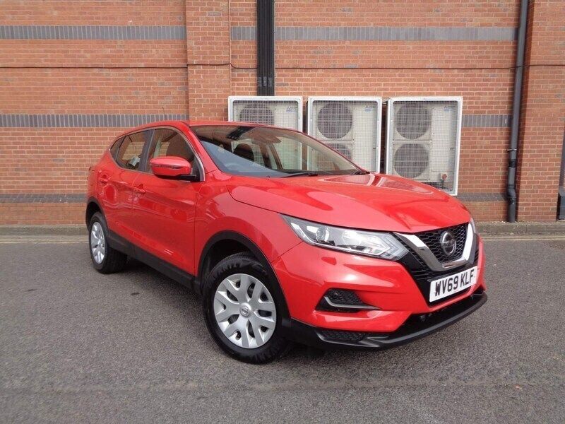 Red Used 2019 Nissan Qashqai Visia SUV | £9,695 (Super price) - Image 1/3
