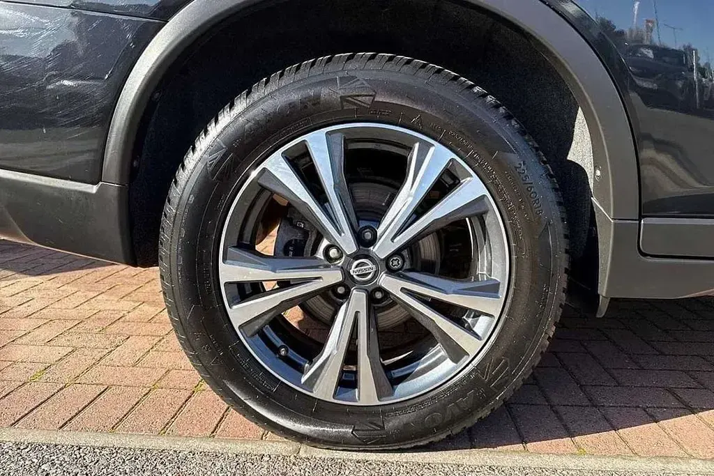 Used Nissan X-Trail N-Connecta 130 HP (95 kW) 2018 Black SUV