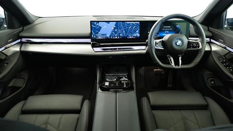 Used BMW i5 M Sport 246 kW (335 HP) 2025 Blue